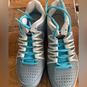 Nike tennis shoes size 9